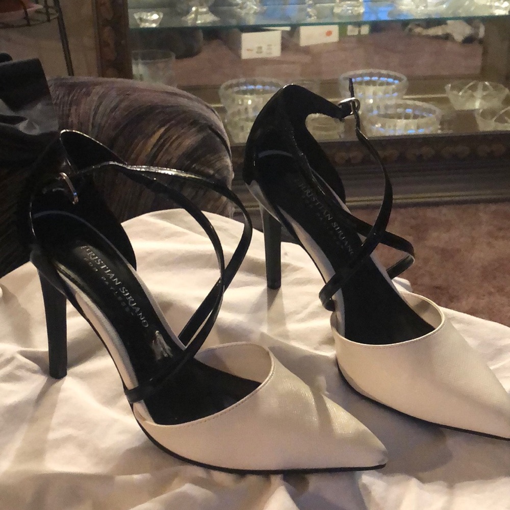 Shoe